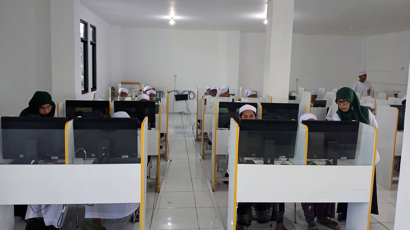 Santri tingkat wustha PKPPS Alkhairaat Sasa ikut UAN